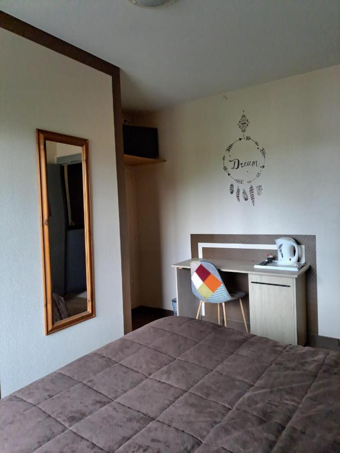Le Petit Pecheur Hotel Saint-Florent-le-Vieil Kültér fotó