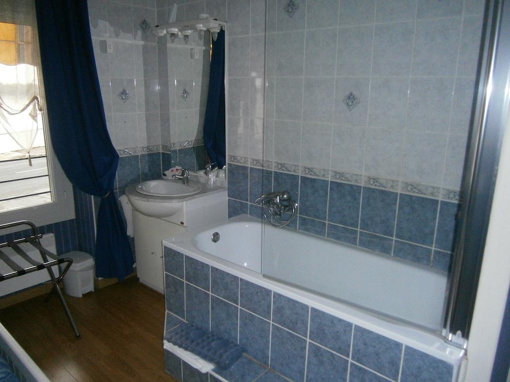 Le Petit Pecheur Hotel Saint-Florent-le-Vieil Kültér fotó