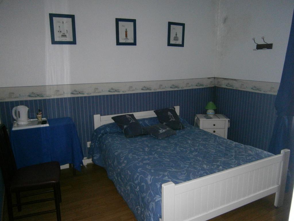 Le Petit Pecheur Hotel Saint-Florent-le-Vieil Kültér fotó