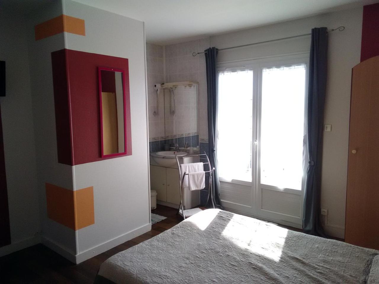 Le Petit Pecheur Hotel Saint-Florent-le-Vieil Kültér fotó