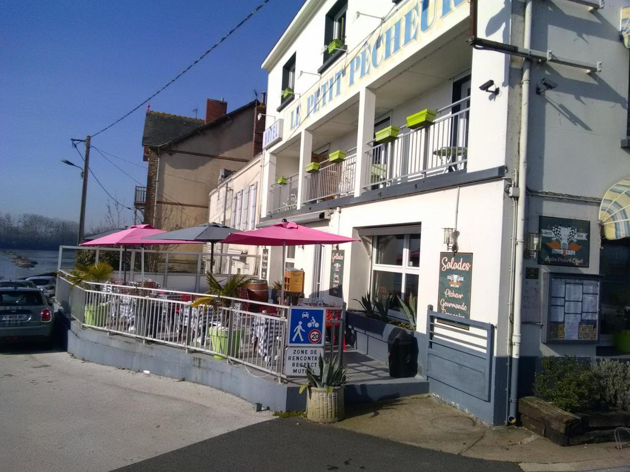 Le Petit Pecheur Hotel Saint-Florent-le-Vieil Kültér fotó